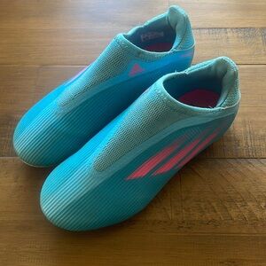 Adidas girls soccer cleats size 1